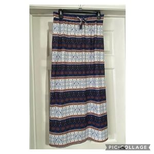 Bongo ladies maxi skirt is a size Large.